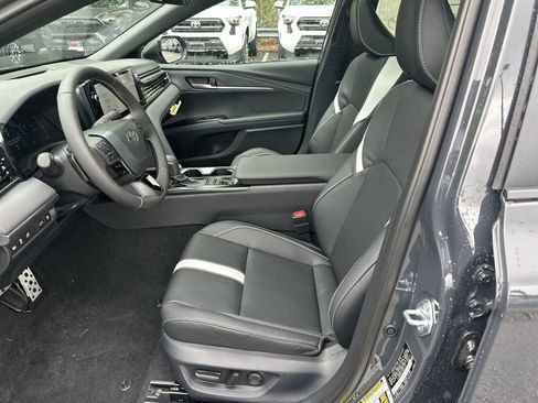 New 2026 Toyota Camry SE AWD/4WD image 40