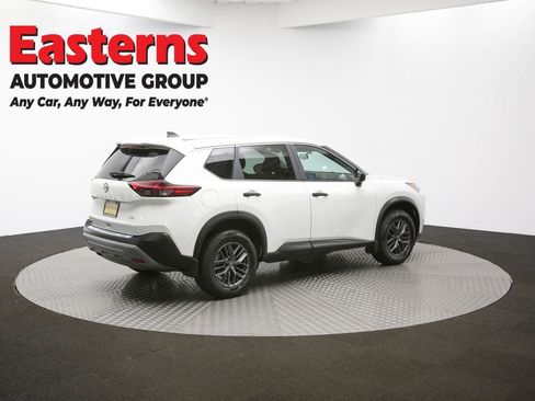 Used 2023 Nissan Rogue S image 41