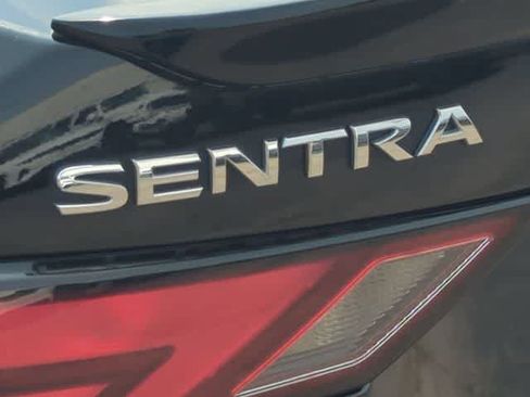 Used 2025 Nissan Sentra SR FWD image 13