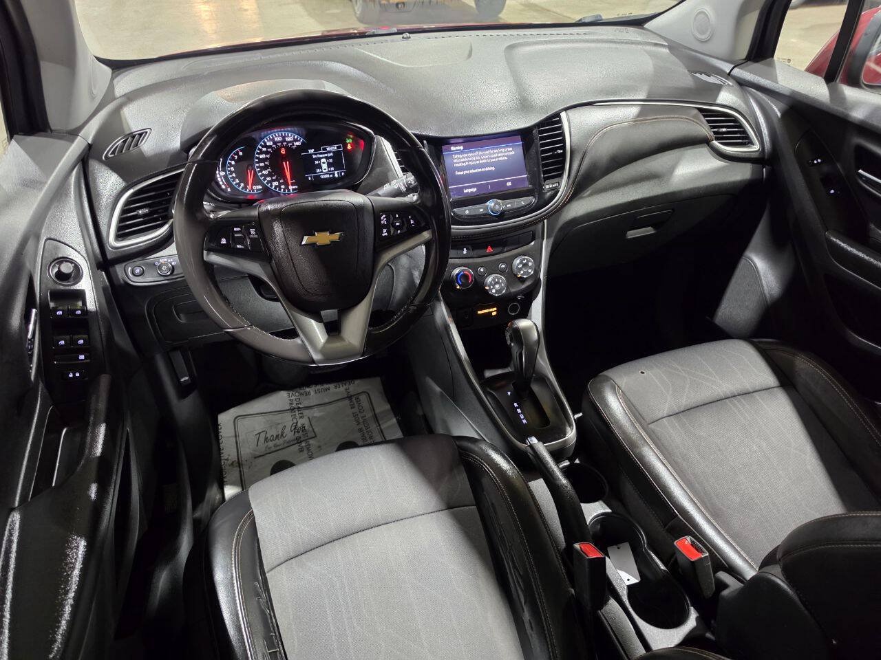 Used 2021 Chevrolet Trax LT w/ LT Convenience Package AWD/4WD image 33
