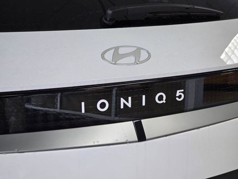 New 2026 Hyundai Ioniq 5 SE AWD/4WD image 15