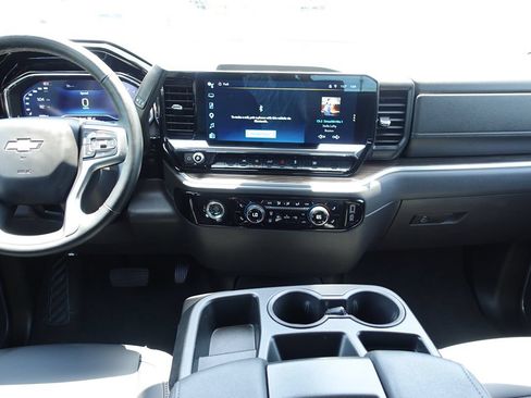 Used 2024 Chevrolet Silverado 1500 LT AWD/4WD image 39