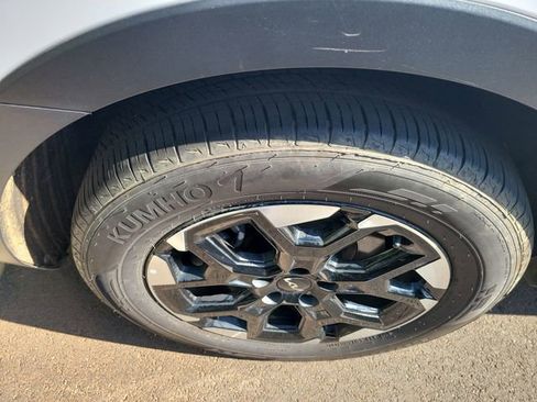 Certified 2025 Kia Sorento S w/ Panoramic Sunroof Package image 8