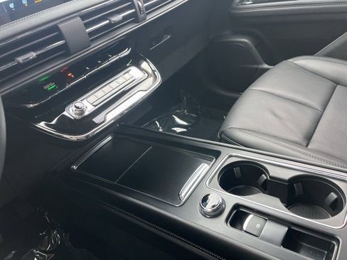 Used 2025 Lincoln Corsair Reserve w/ Towing Package image 37