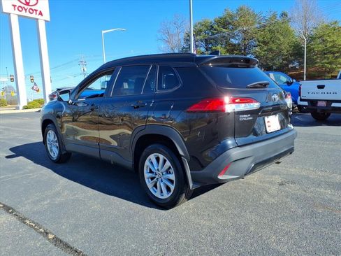 Certified 2022 Toyota Corolla Cross LE image 23