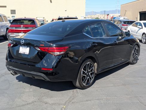 Used 2024 Nissan Sentra SR FWD image 3