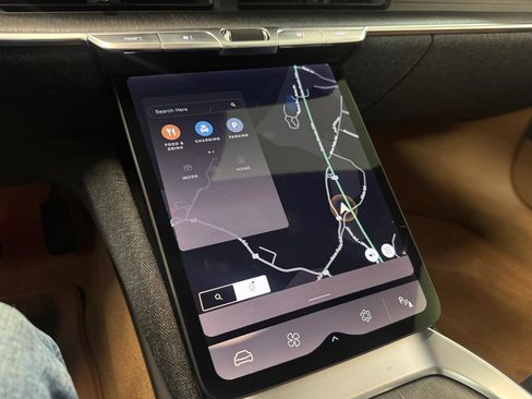 Used 2024 Lucid Air Touring image 13