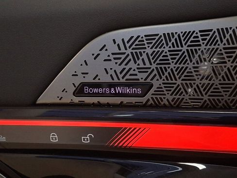 Used 2025 BMW i5 eDrive40i w/ M Sport Package image 23