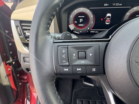 Used 2024 Nissan Rogue SL w/ SL Premium Package AWD/4WD image 18