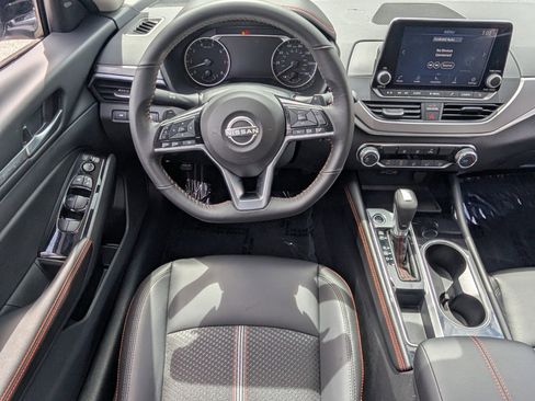 Certified 2024 Nissan Altima 2.5 SR image 12