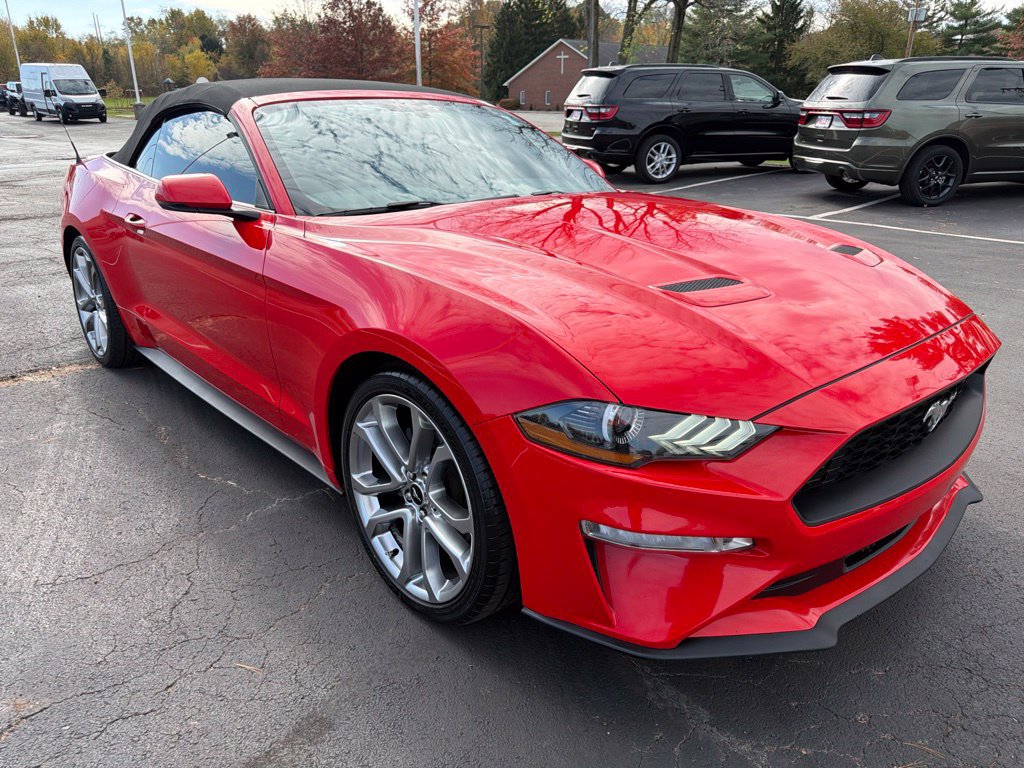 Used 2020 Ford Mustang Premium RWD image 3