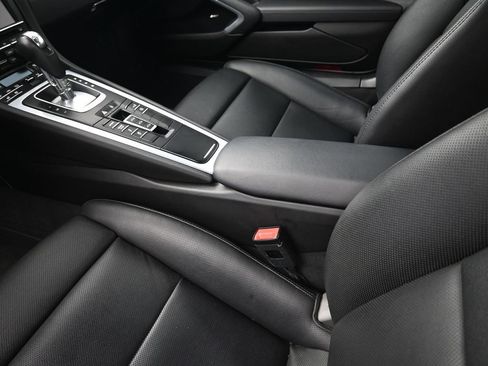 Certified 2014 Porsche 911 Carrera S RWD image 19