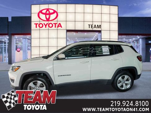 Used 2021 Jeep Compass Latitude w/ Convenience Group AWD/4WD image 1