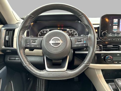 Used 2023 Nissan Pathfinder SL w/ SL Premium Package AWD/4WD image 19
