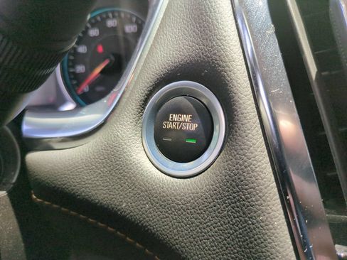 Used 2021 Chevrolet Traverse LT w/ LT Premium Package FWD image 28
