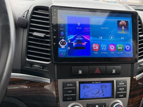 Used 2011 Hyundai Santa Fe Limited image 7