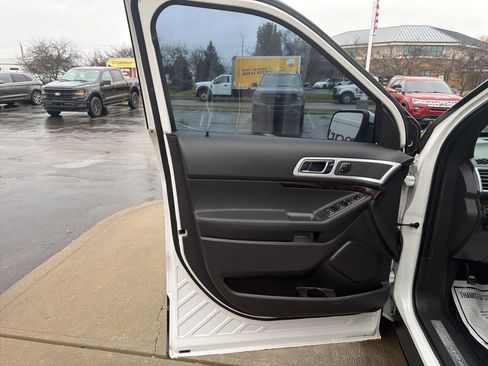 Used 2013 Ford Explorer Limited image 13