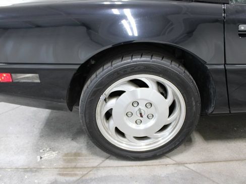 Used 1994 Chevrolet Corvette Coupe RWD image 25