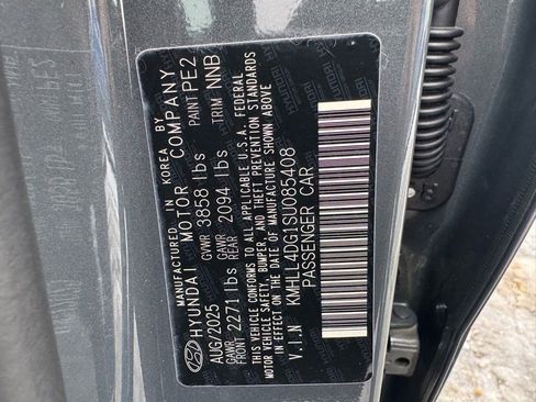 Used 2025 Hyundai Elantra SE image 35