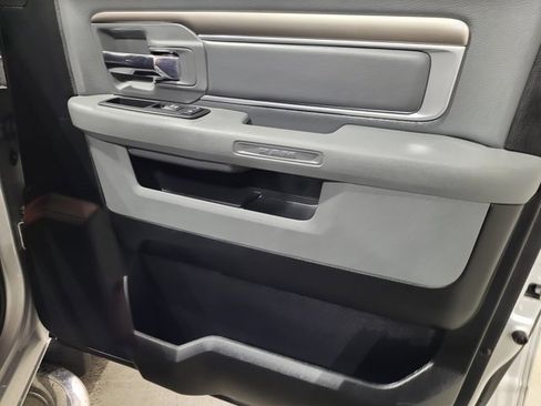 Used 2018 RAM 1500 Classic SLT image 54