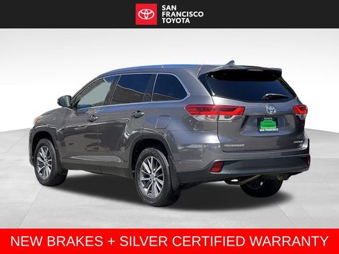 Certified 2019 Toyota Highlander XLE AWD/4WD image 3
