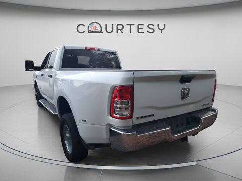 Used 2024 RAM 3500 Big Horn image 2