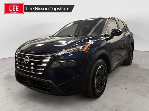 Used 2025 Nissan Rogue SV AWD/4WD image 1