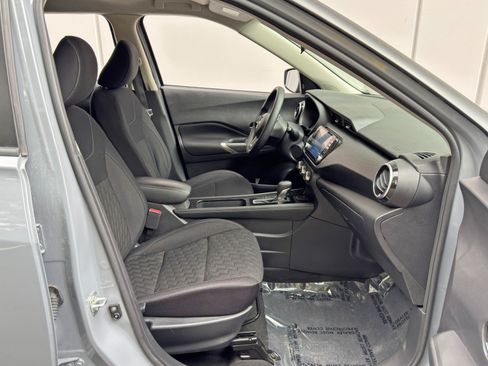 Used 2023 Nissan Kicks SV FWD image 14