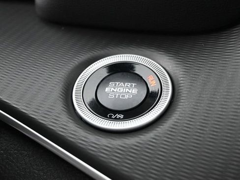 New 2025 Jeep Grand Cherokee Altitude AWD/4WD image 36