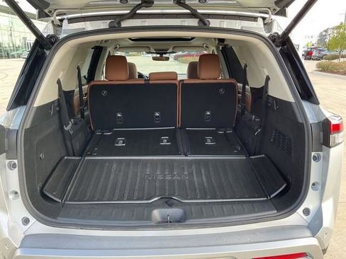 Used 2025 Nissan Pathfinder Platinum w/ Cargo Package image 12