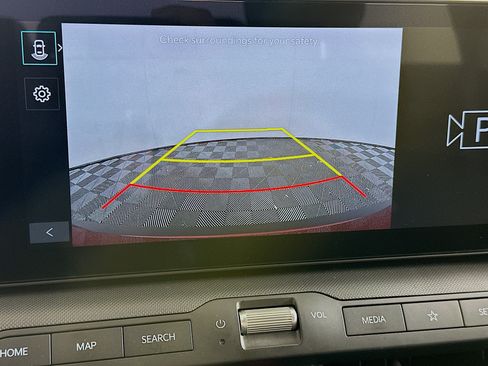Used 2025 Kia K4 FWD image 21