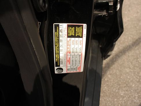 Used 2024 Nissan Kicks SR FWD image 33