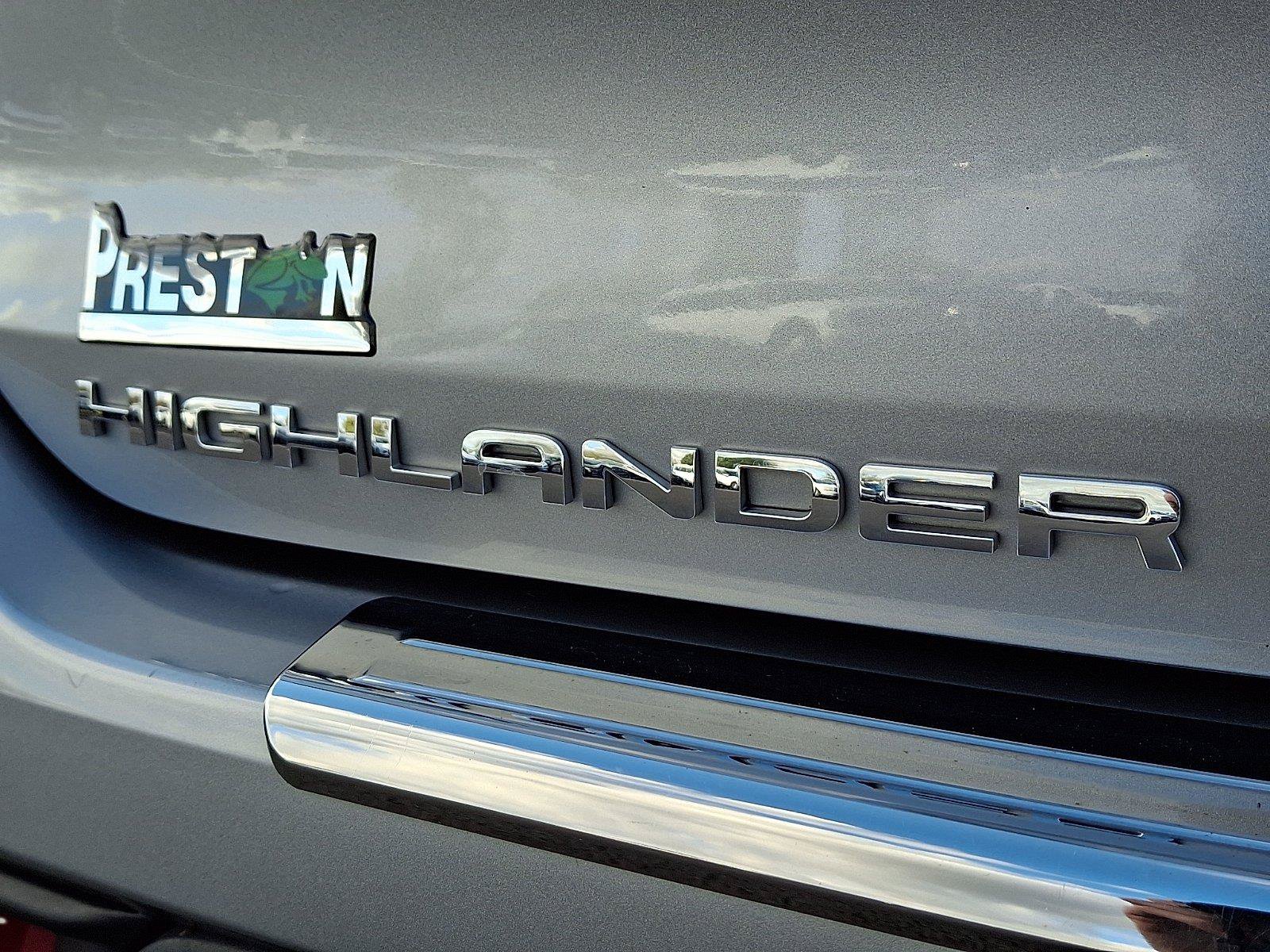 Used 2023 Toyota Highlander XLE AWD/4WD image 31