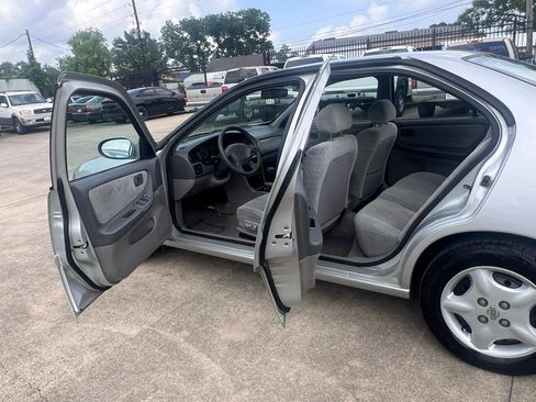 Used 2001 Nissan Altima GXE FWD image 40