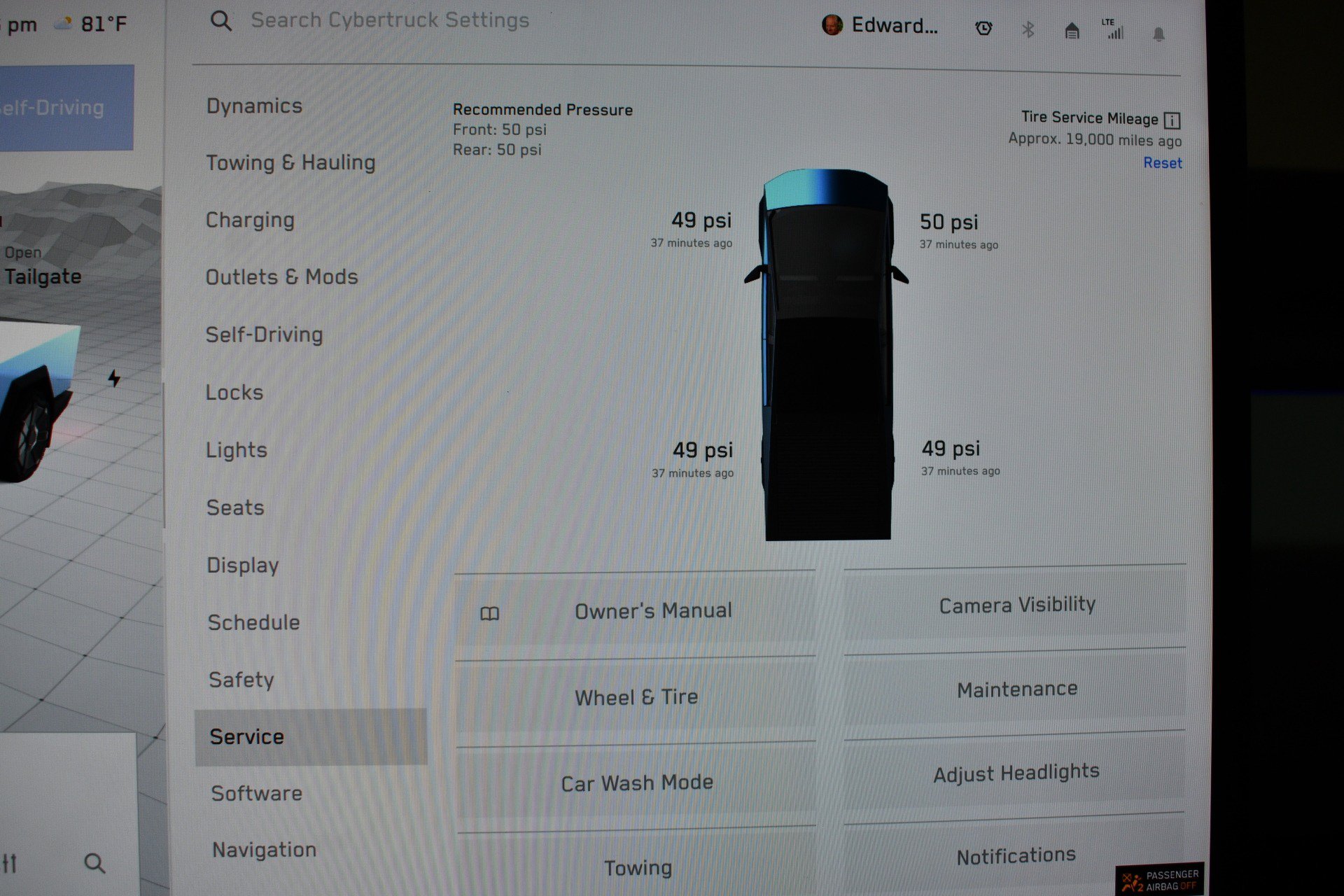 Used 2024 Tesla Cybertruck AWD Crew Cab image 37