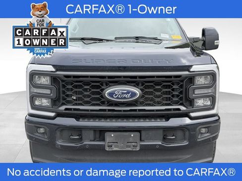 Used 2023 Ford F250 Lariat w/ Sport Appearance Package AWD/4WD image 2