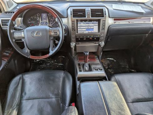 Used 2013 Lexus GX 460 image 25