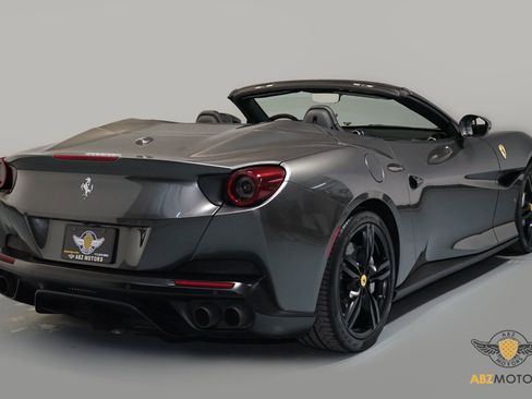 Used 2019 Ferrari Portofino image 6