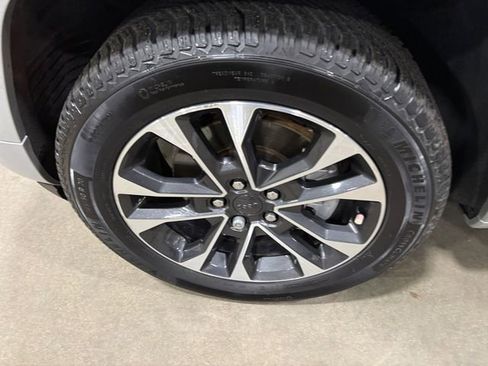 Used 2021 Jeep Grand Cherokee L Overland w/ Luxury Tech Group IV image 16