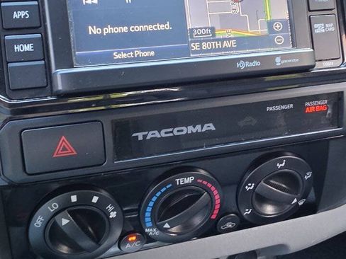 Used 2015 Toyota Tacoma 4x4 Double Cab w/ TRD Sport Package image 17