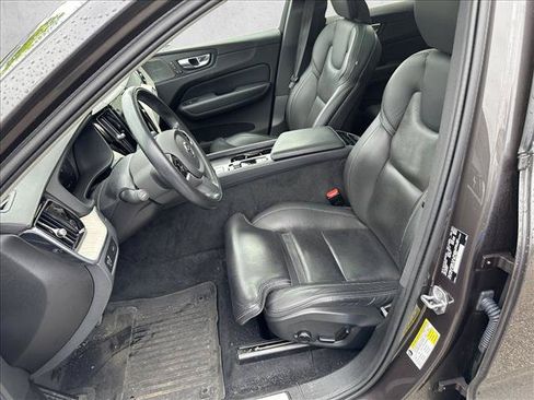 Used 2022 Volvo XC60 B5 Inscription w/ Advanced Package AWD/4WD image 12