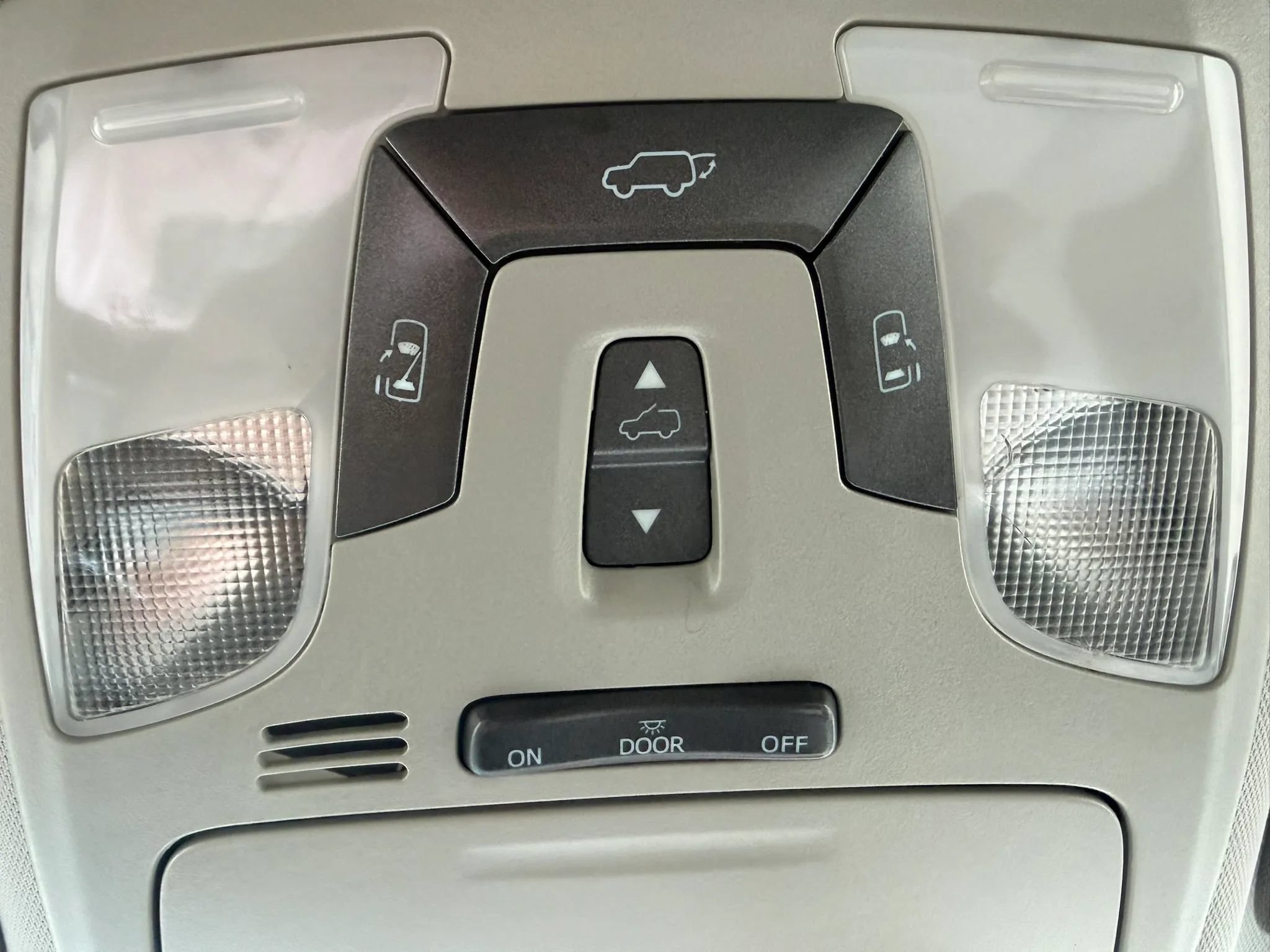 Used 2017 Toyota Sienna XLE Premium FWD image 58