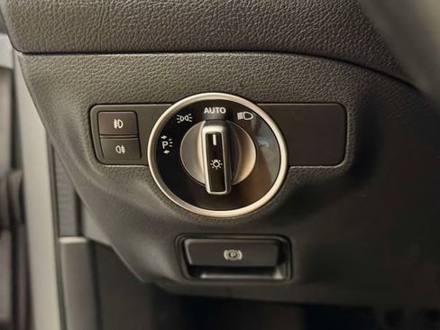 Used 2018 Mercedes-Benz GLA 250 4MATIC w/ Premium Package image 21