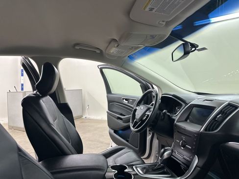 Used 2016 Ford Edge Titanium w/ Technology Package image 19