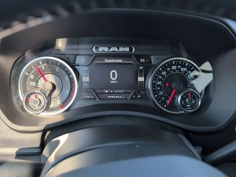 Used 2023 RAM 2500 Laramie AWD/4WD image 11