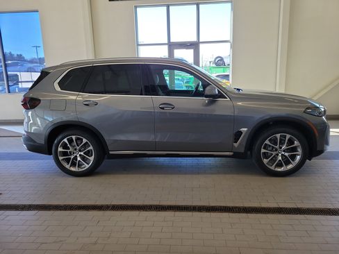 New 2026 BMW X5 xDrive40i AWD/4WD image 8