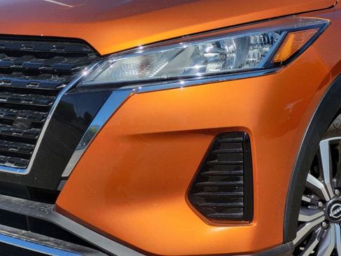 Certified 2023 Nissan Kicks SV FWD image 5