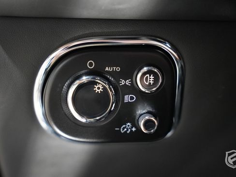 Used 2012 Bentley Mulsanne RWD image 35