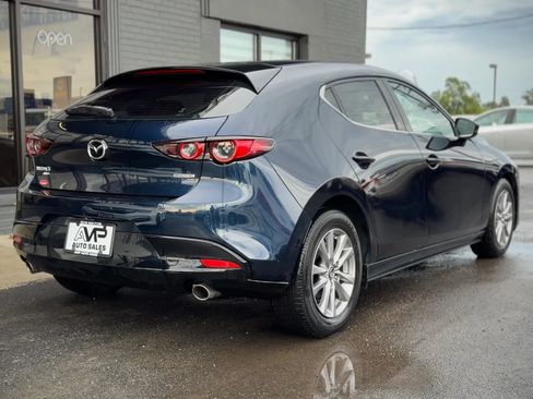 Used 2019 MAZDA MAZDA3 AWD Hatchback image 2