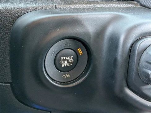 Used 2020 Jeep Gladiator Sport w/ Quick Order Package 24S AWD/4WD image 17